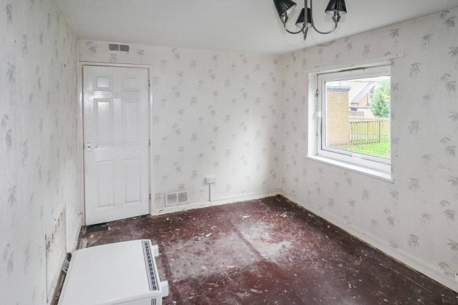 62 Firthcliffe Road, Liversedge, West Yorkshire, WF15 6HF 1