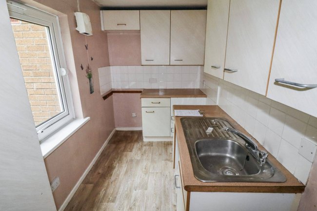 62 Firthcliffe Road, Liversedge, West Yorkshire, WF15 6HF 1