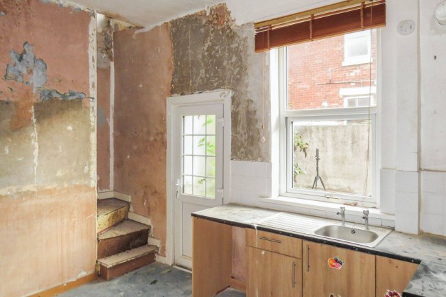 128 Plungington Road, Preston, Lancashire, PR1 7UE 5