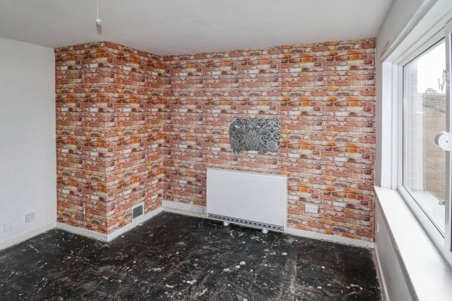 56D Firthcliffe Road, Liversedge, West Yorkshire, WF15 6HF 9