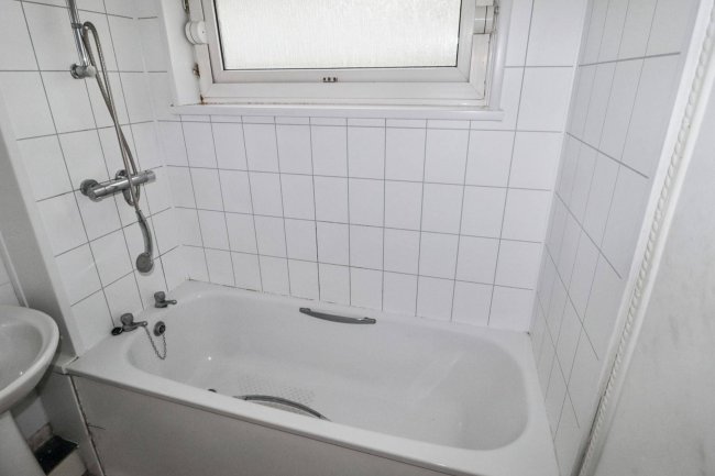 56D Firthcliffe Road, Liversedge, West Yorkshire, WF15 6HF 9