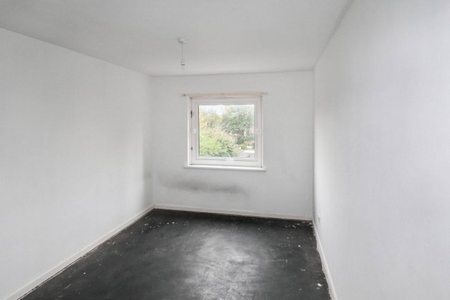 56D Firthcliffe Road, Liversedge, West Yorkshire, WF15 6HF 9