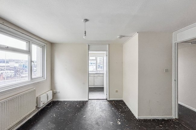 47F Hawkshead Drive, Hawkshead, Bradford, BD5 0TJ 8