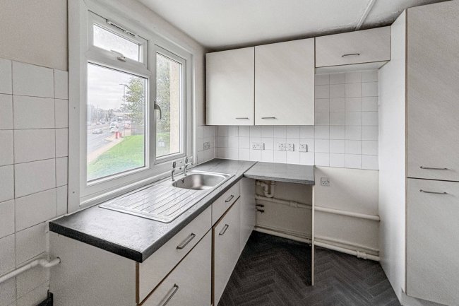 47F Hawkshead Drive, Hawkshead, Bradford, BD5 0TJ 8