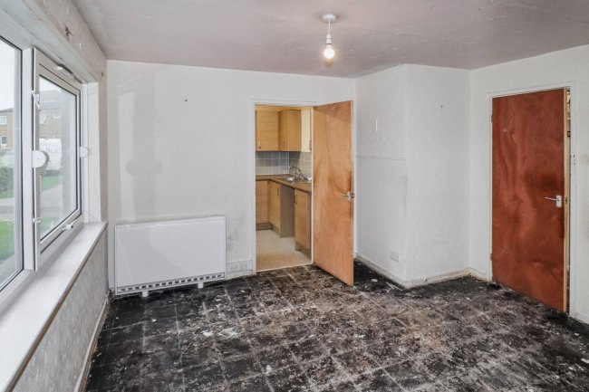 113 Firthcliffe Road, Liversedge, West Yorkshire, WF15 6HS 6