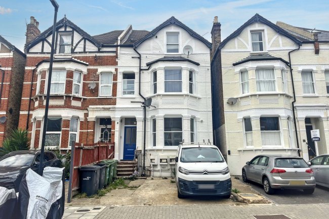 Flat 3, 52 Gleneagle Road, Streatham, London, SW16 6AF 2
