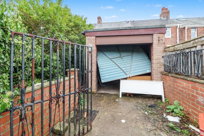 11 Whickham Street, Easington Colliery, Peterlee, County Durham, SR8 3DJ 4