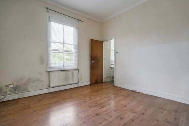 Flat 3, 23 Charleville Circus, Crystal Palace, SE26  6NR 4