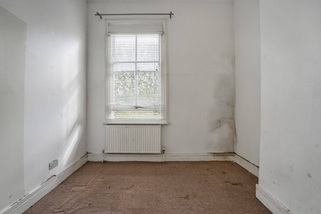 Flat 3, 23 Charleville Circus, Crystal Palace, SE26  6NR 4