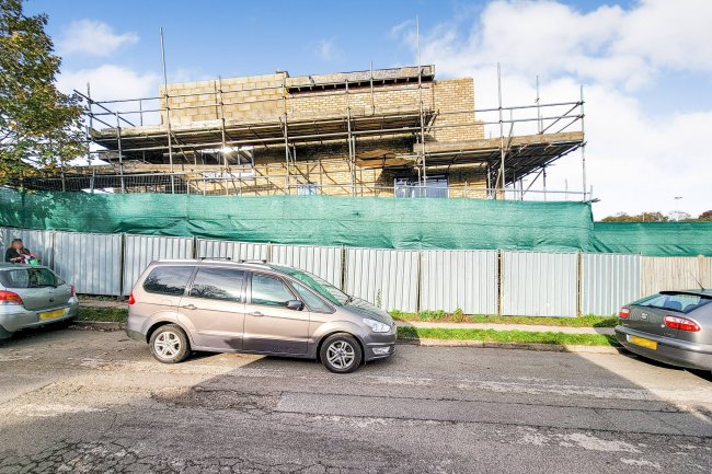 2 Winfield Avenue, Patcham, Brighton, BN1 8QH 5