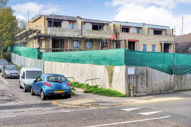 2 Winfield Avenue, Patcham, Brighton, BN1 8QH 5