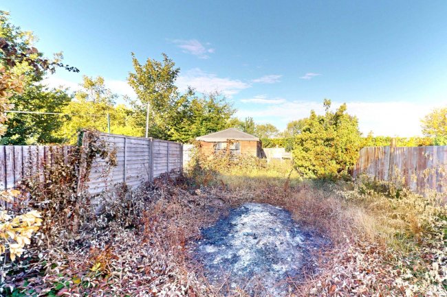 28 Barrow Grove, Sittingbourne, ME10 1LB 1