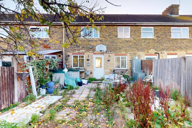 28 Barrow Grove, Sittingbourne, ME10 1LB 1