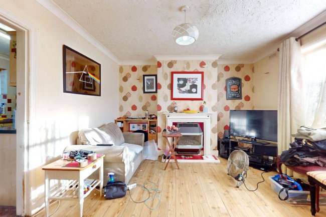 28 Barrow Grove, Sittingbourne, ME10 1LB 1