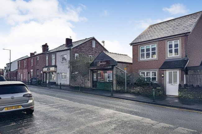 15 Bennett Street, Hyde, Manchester, SK14 4TQ 2