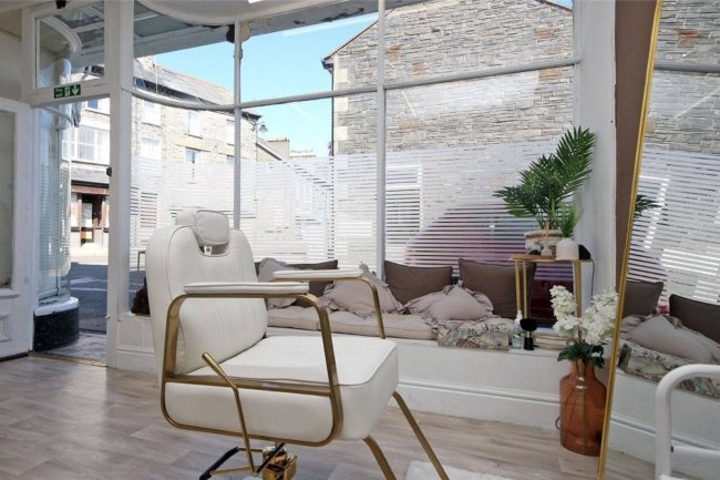 2 Newborough Street, Blaenau Ffestiniog, Gwynedd, LL41 3DG 1