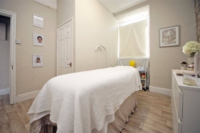 2 Newborough Street, Blaenau Ffestiniog, Gwynedd, LL41 3DG 1