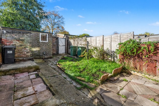 9 Shelley Close, Basingstoke, Hampshire, RG24 9BZ 4