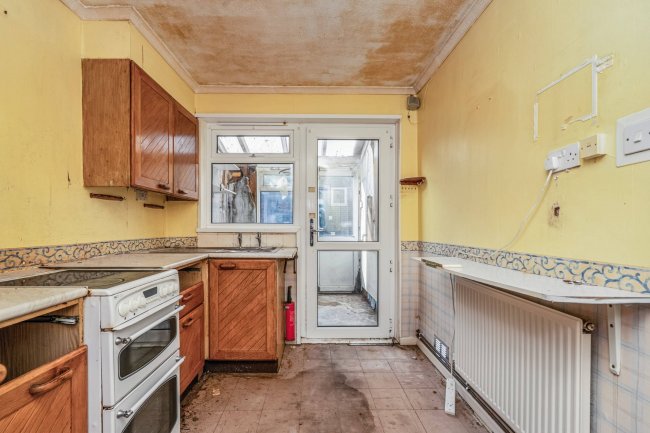 9 Shelley Close, Basingstoke, Hampshire, RG24 9BZ 4