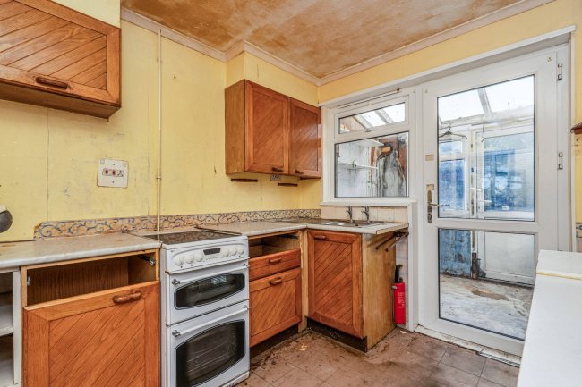 9 Shelley Close, Basingstoke, Hampshire, RG24 9BZ 4