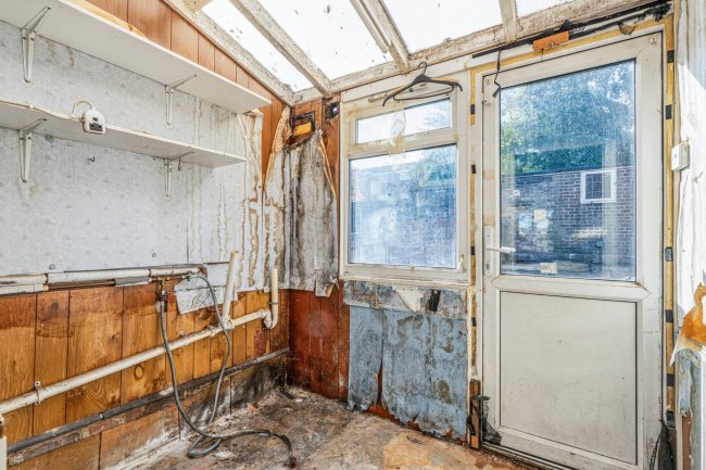 9 Shelley Close, Basingstoke, Hampshire, RG24 9BZ 4