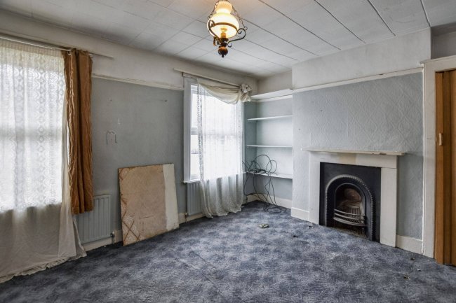 18 Ronver Road, London, SE12 0NJ 10