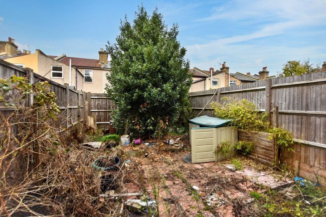 18 Ronver Road, London, SE12 0NJ 10