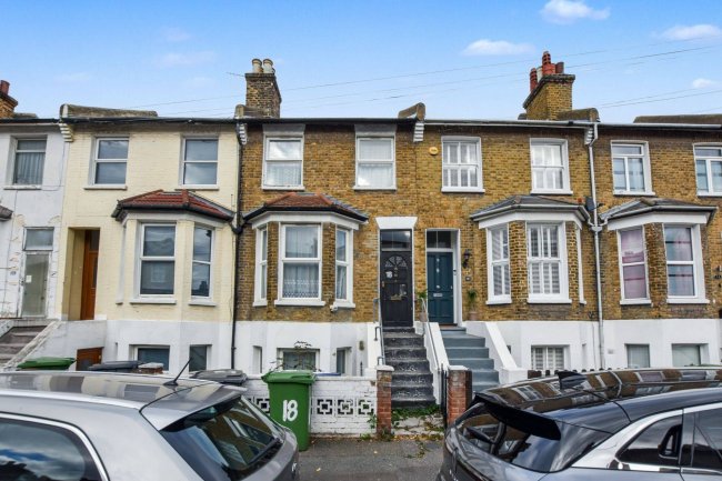 18 Ronver Road, London, SE12 0NJ 10