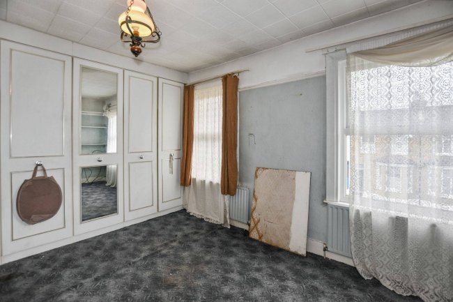 18 Ronver Road, London, SE12 0NJ 10