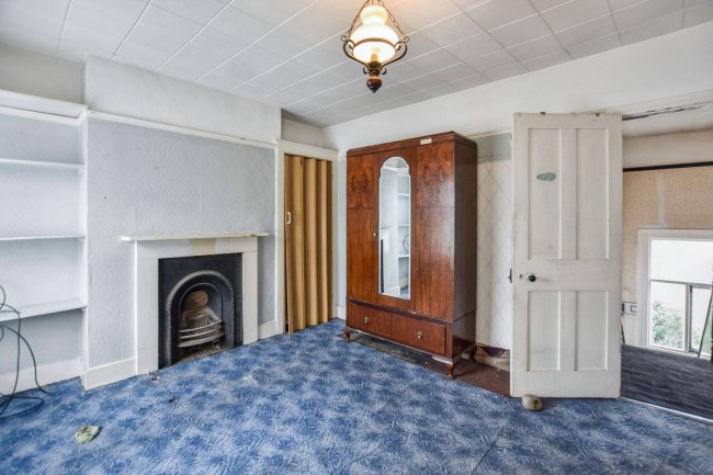 18 Ronver Road, London, SE12 0NJ 10