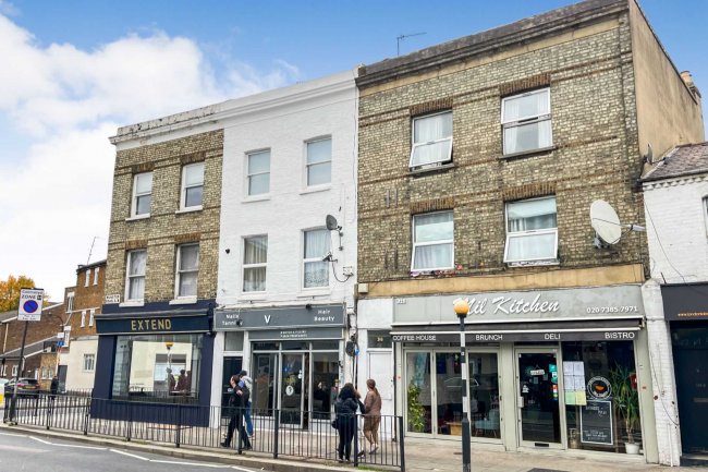 318 Munster Road, Fulham, London  SW6 6BH 9