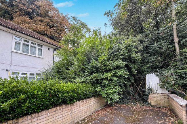 4 Gauden Close, Clapham, London SW4 6LS 48