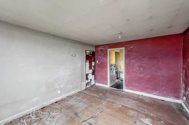 Flat 31 Lloyd House, 20 Tavistock Road, Croydon, Surrey, CR0 2AN 7