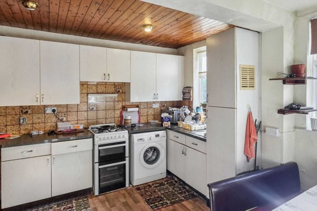 64 Alicia Gardens, Kenton, Harrow, Middlesex HA3 8JE 1