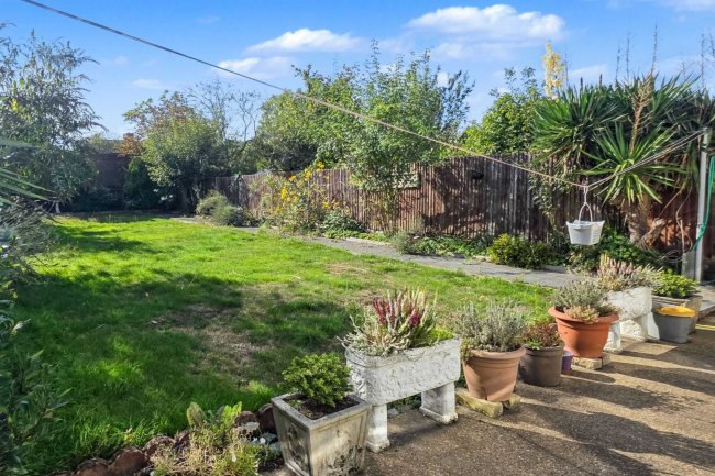 64 Alicia Gardens, Kenton, Harrow, Middlesex HA3 8JE 1