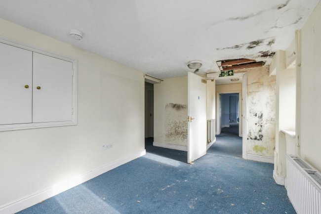 52 Westfield Road, Bletchley, MK2 2RB 9