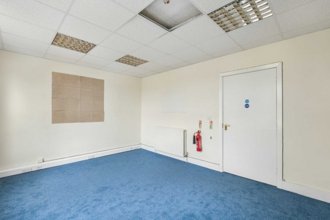 52 Westfield Road, Bletchley, MK2 2RB 9