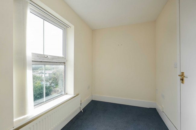 52 Westfield Road, Bletchley, MK2 2RB 9