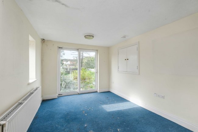 52 Westfield Road, Bletchley, MK2 2RB 9