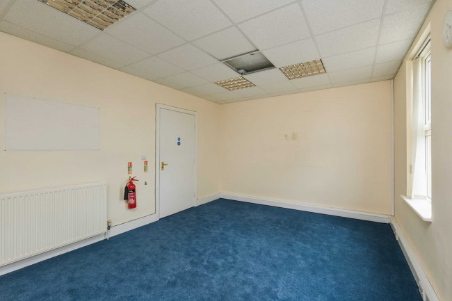 52 Westfield Road, Bletchley, MK2 2RB 9