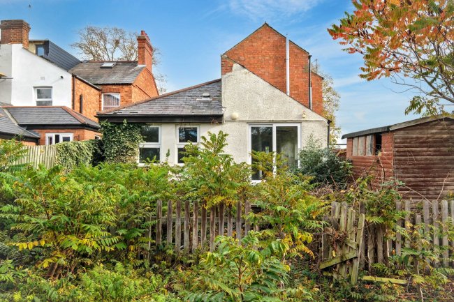 52 Westfield Road, Bletchley, MK2 2RB 9