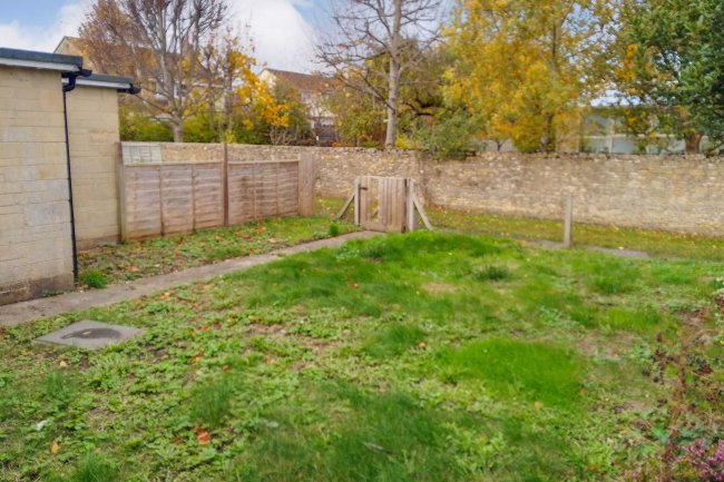 6 Harris Road, Ashton Keynes, Wiltshire, SN6 6PQ 10