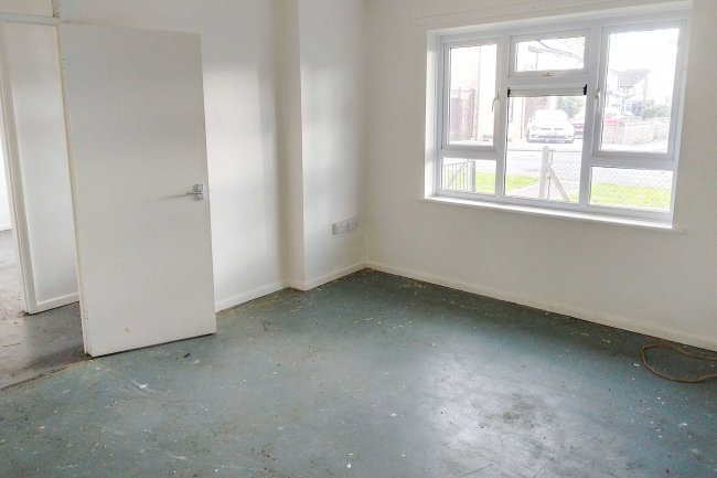 6 Harris Road, Ashton Keynes, Wiltshire, SN6 6PQ 10