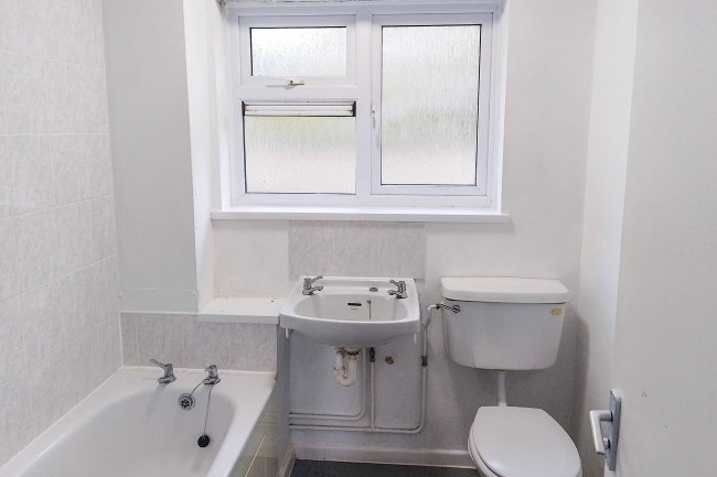 6 Harris Road, Ashton Keynes, Wiltshire, SN6 6PQ 10