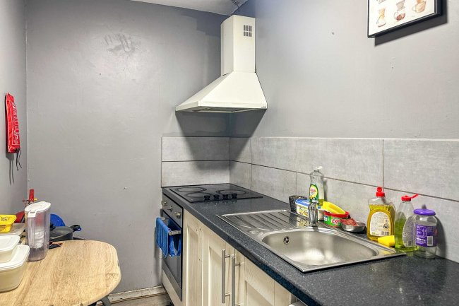 30 Apple Tree Avenue, West Drayton, London UB7 8BY 4