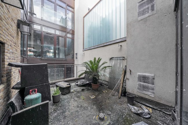 3 Collection Place, 96 Boundary Road, St Johns Wood, London NW8 0RH 2