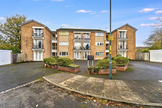 Flat 11, Lyndon House, 2 Conifer Drive, Birmingham B31 2HX 1