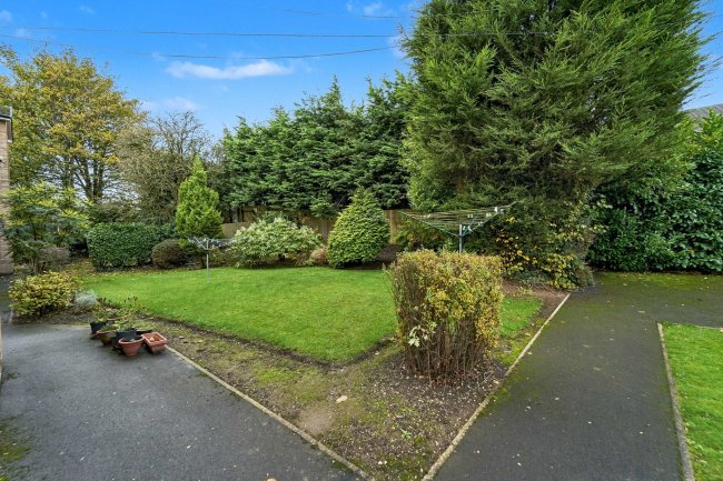 Flat 11, Lyndon House, 2 Conifer Drive, Birmingham B31 2HX 1