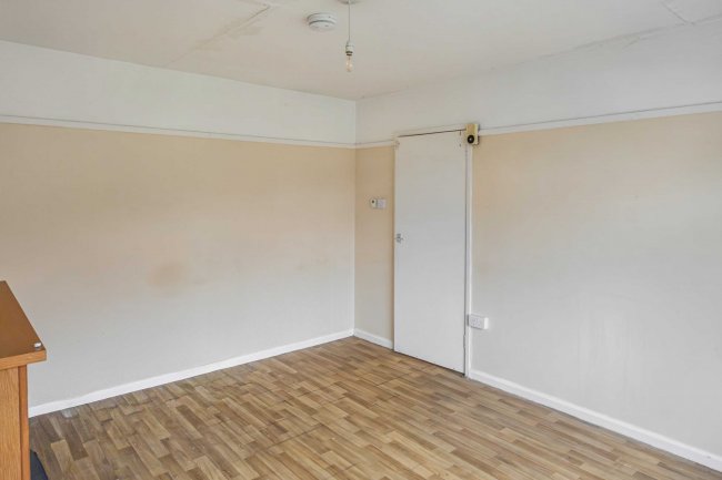 8 Honey Mead, Calne, Wiltshire, SN11 8BH 1