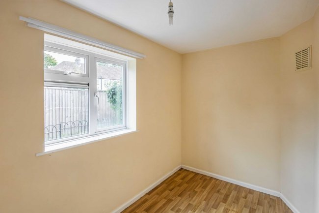 8 Honey Mead, Calne, Wiltshire, SN11 8BH 1